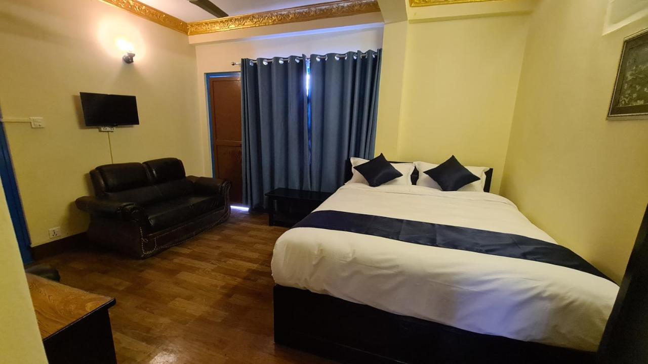 Temple Town Inn Kathmandu Exteriör bild