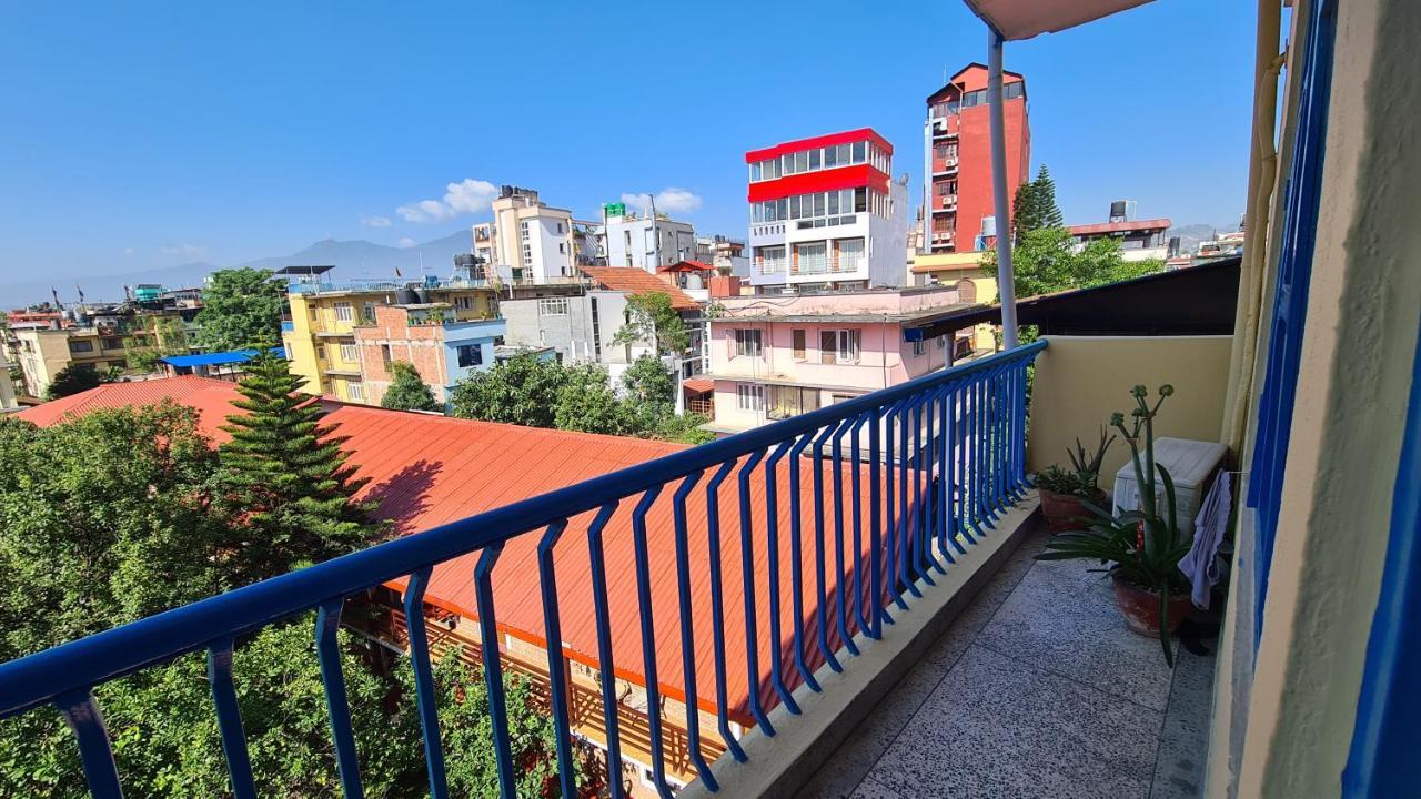 Temple Town Inn Kathmandu Exteriör bild